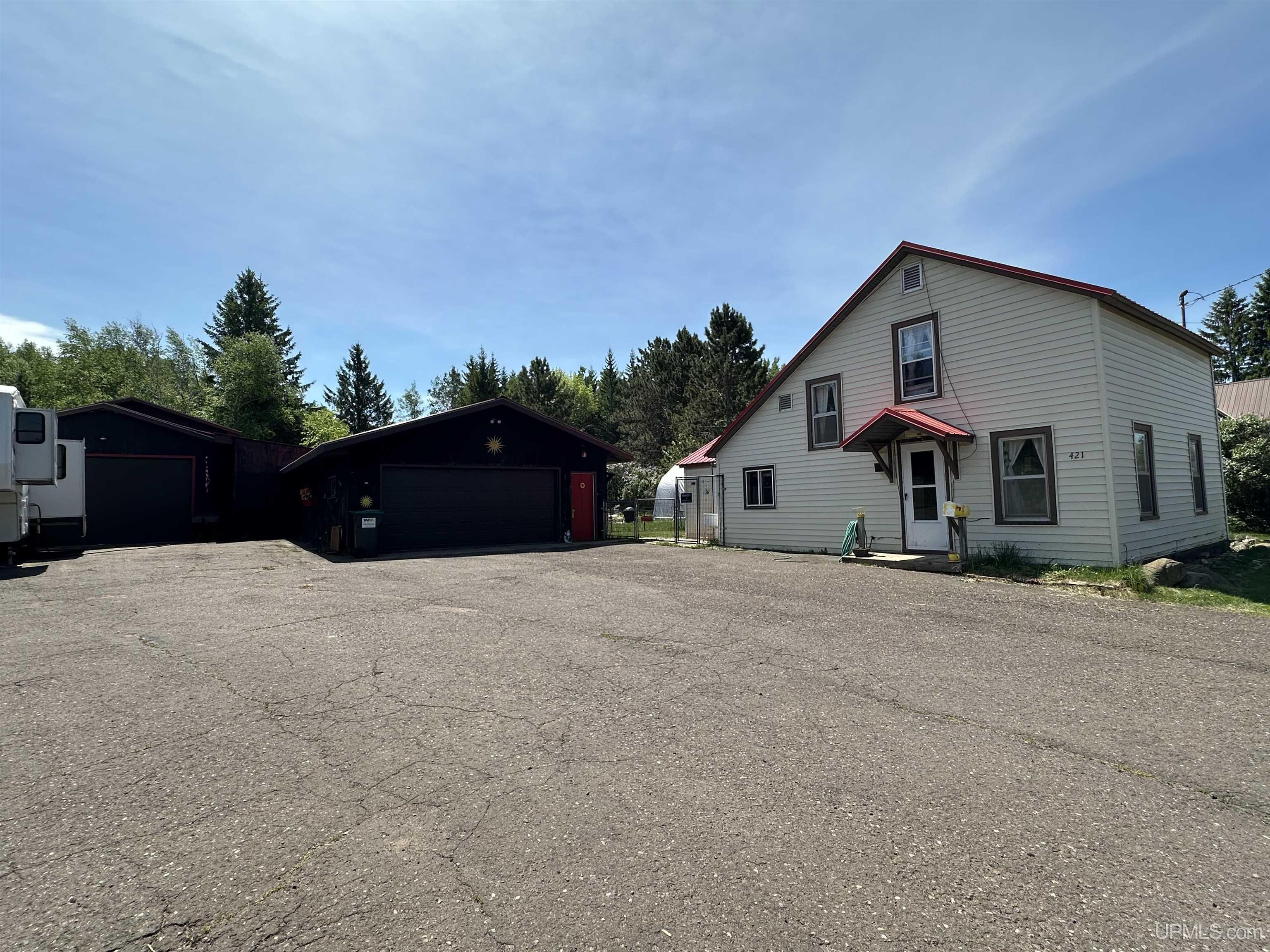 421-419 Cary Road Hurley, WI 54534 - Photo 22 of 51
