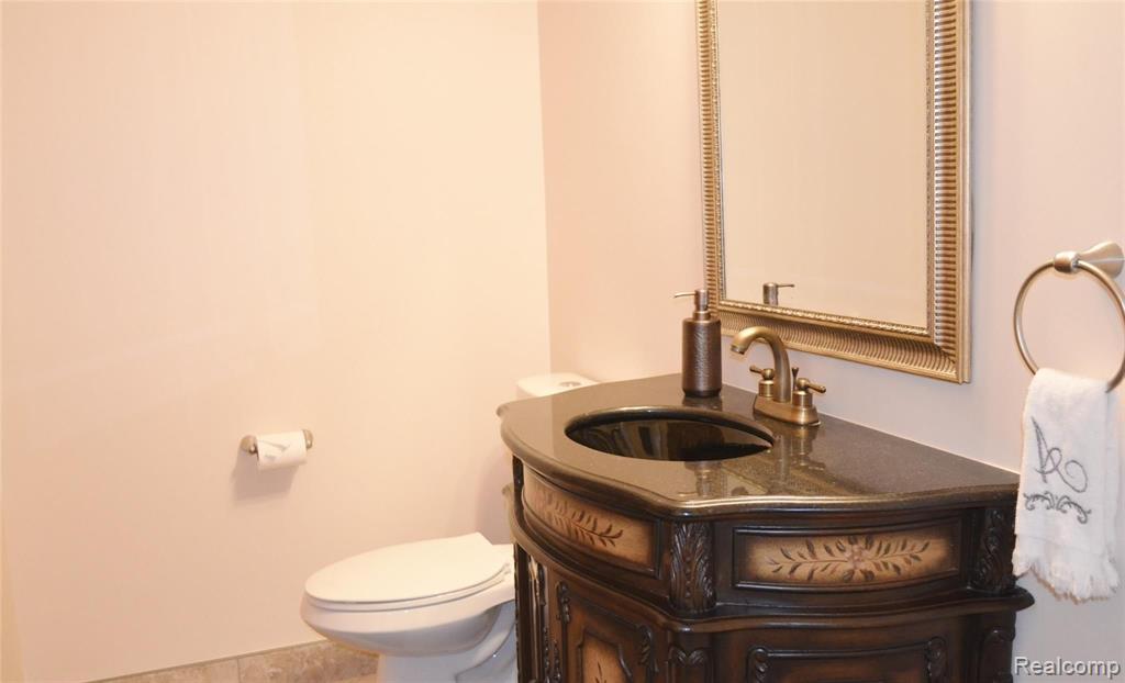 29602 Middlebelt Road, Unit 2801 Farmington Hills, MI 48334 - Photo 16 of 42