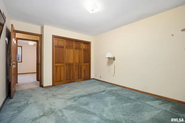 $425,000 | 2353 Hollands Grove Road, Washington, IL 61571