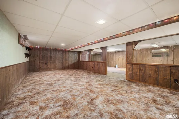 $425,000 | 2353 Hollands Grove Road, Washington, IL 61571