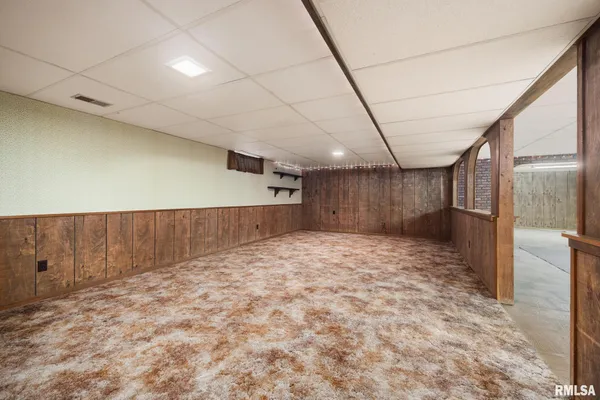 $425,000 | 2353 Hollands Grove Road, Washington, IL 61571