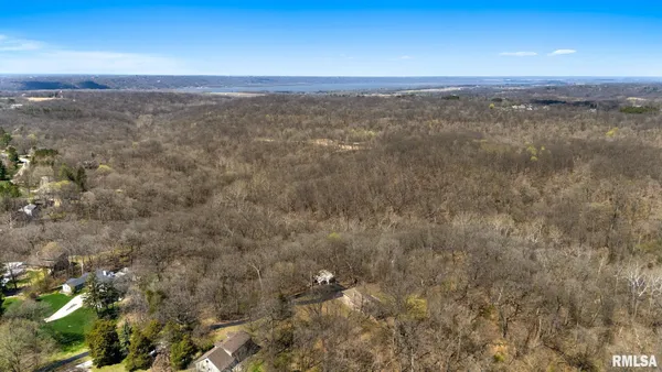 $425,000 | 2353 Hollands Grove Road, Washington, IL 61571