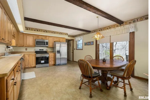 $425,000 | 2353 Hollands Grove Road, Washington, IL 61571