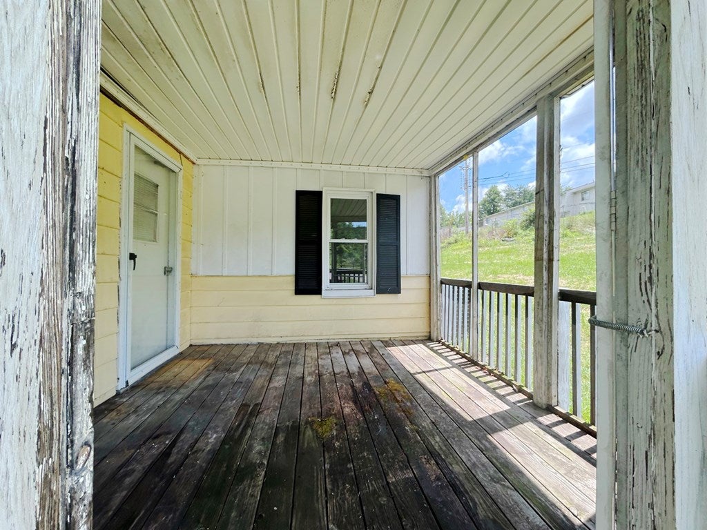 303 Government Plant Road Saltville, VA 24370 - Photo 7 of 13 Gallery Image 7