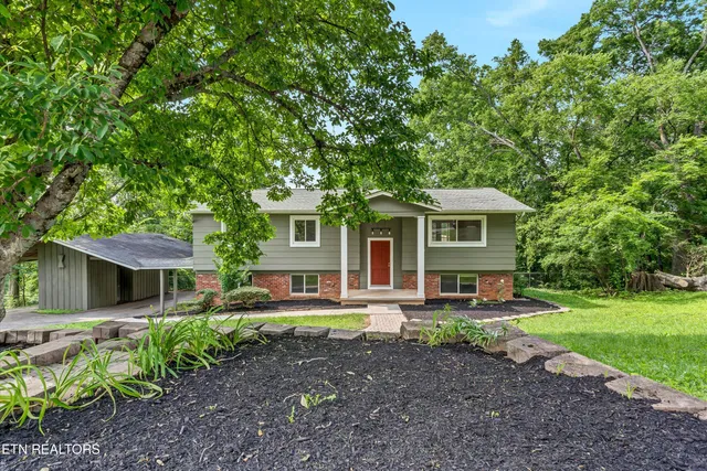 $433,500 | 9209 Topoco Drive, Knoxville, TN 37922