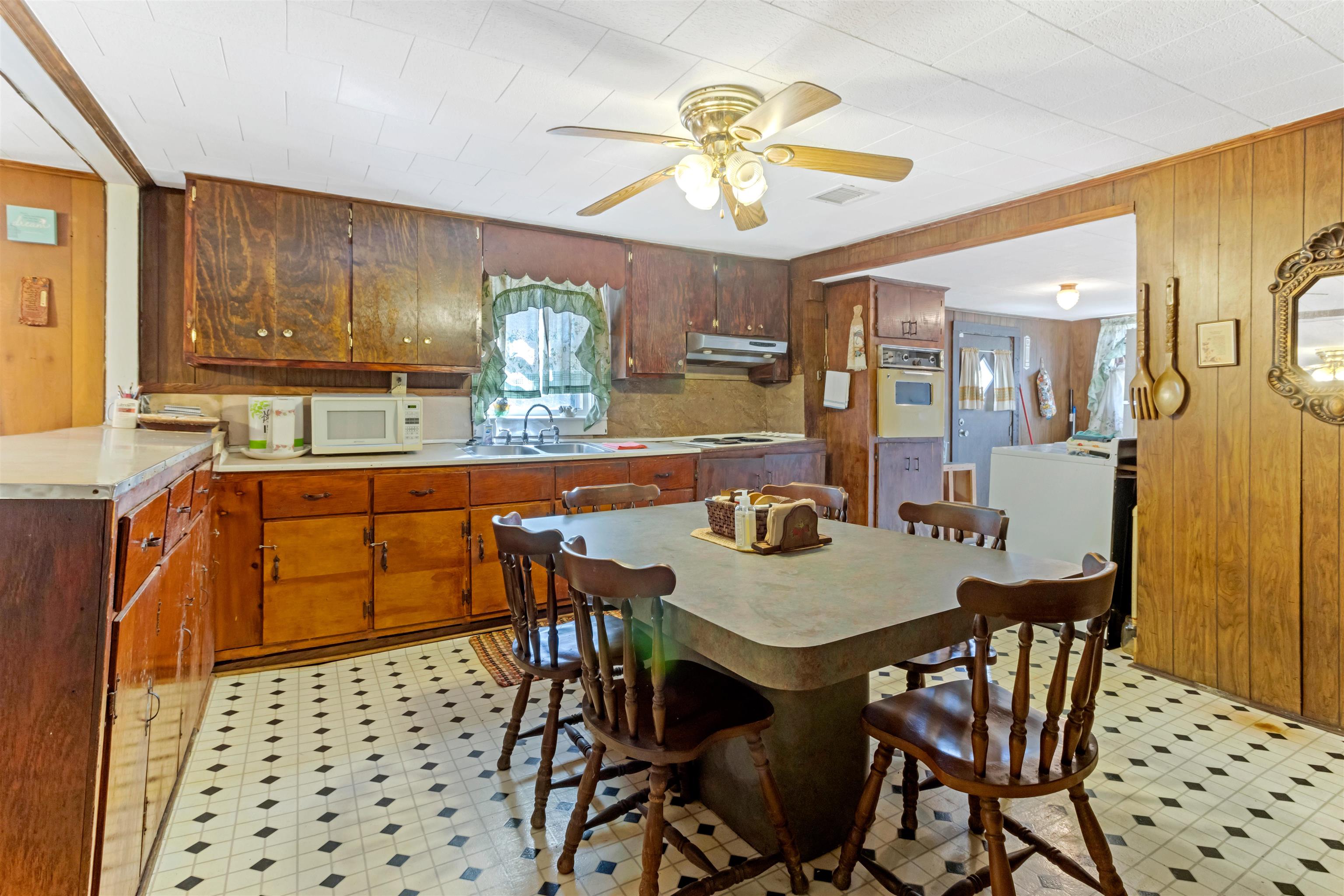 163 State Rd S-42-4108 Enoree, SC 29335 - Photo 5 of 13