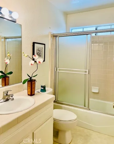 $3,200 | 230 South Madison Avenue, Pasadena, CA 91101