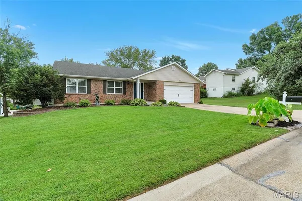 $359,900 | 104 Cedar Crest Court, St. Charles, MO 63304
