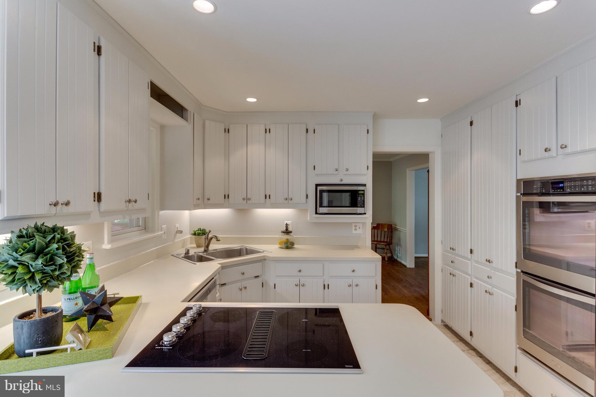 9101 Streamview Lane Vienna, VA 22182 - Photo 12 of 30 Kitchen