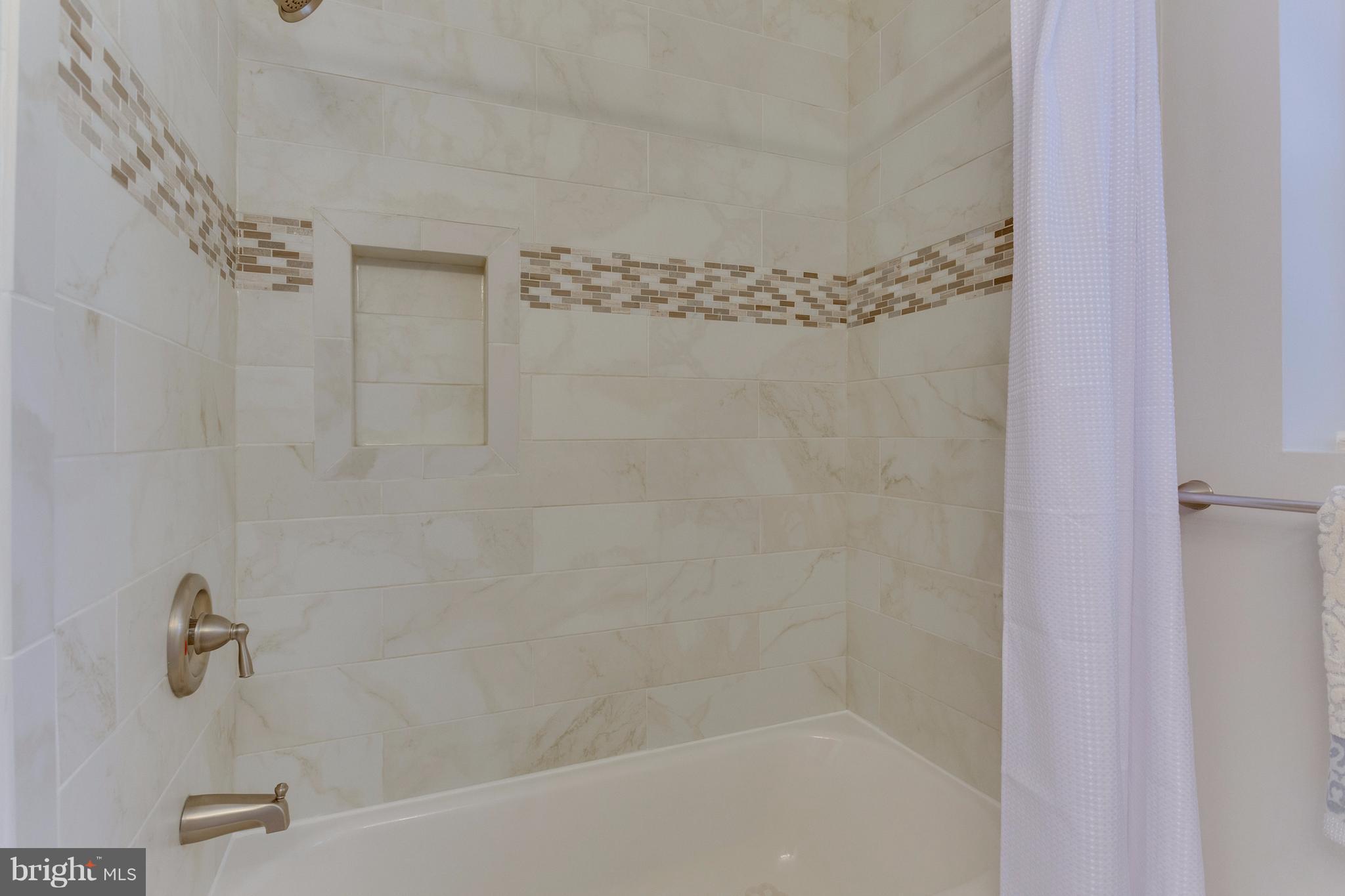 9101 Streamview Lane Vienna, VA 22182 - Photo 19 of 30 Bath