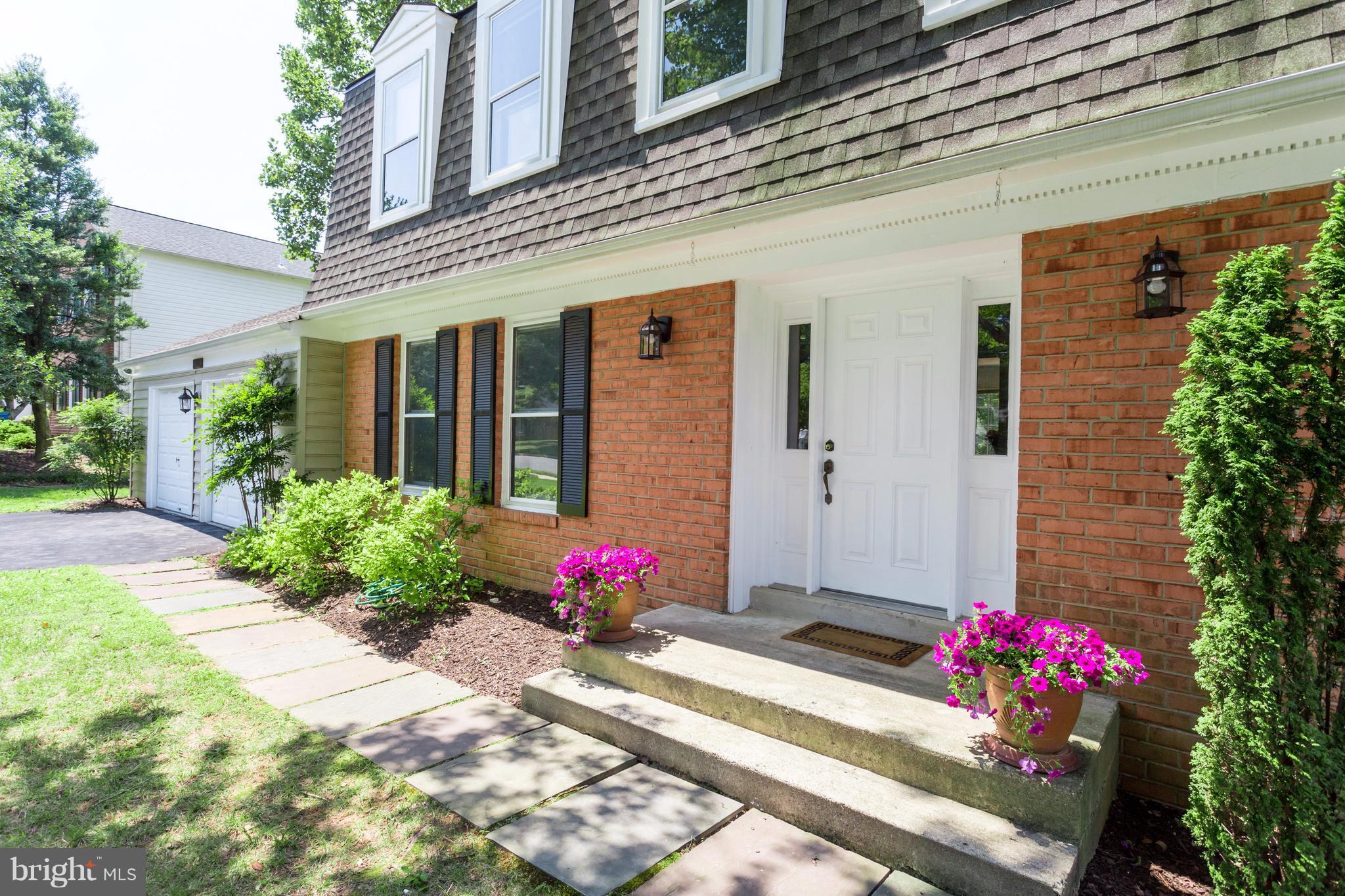 9101 Streamview Lane Vienna, VA 22182 - Photo 3 of 30 Exterior (Front)
