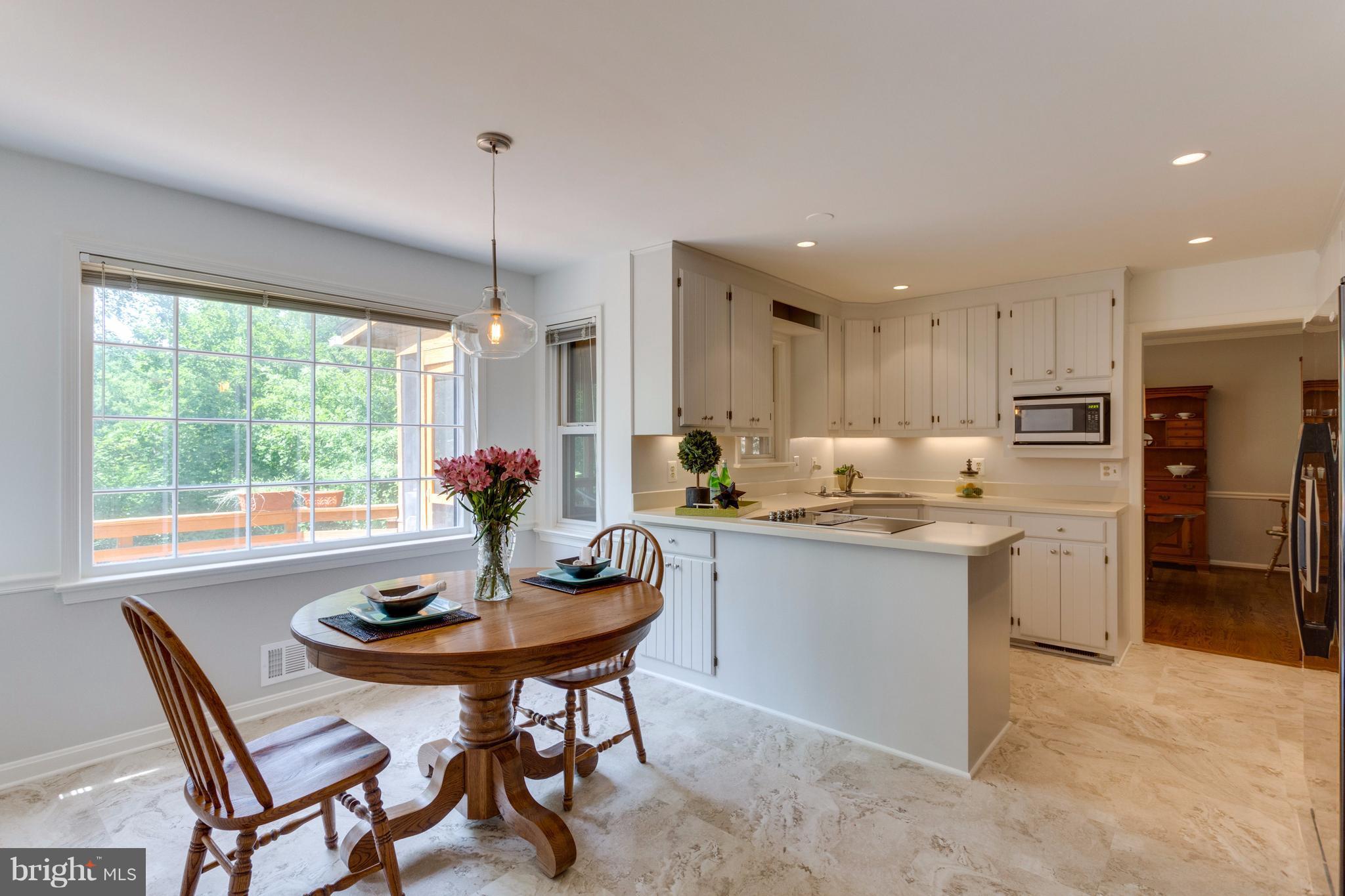 9101 Streamview Lane Vienna, VA 22182 - Photo 10 of 30 Kitchen