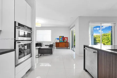 $950,000 | 9491 Northwest 45th Street, Doral, FL 33178