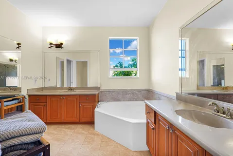 $950,000 | 9491 Northwest 45th Street, Doral, FL 33178