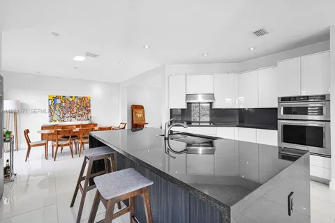 $950,000 | 9491 Northwest 45th Street, Doral, FL 33178