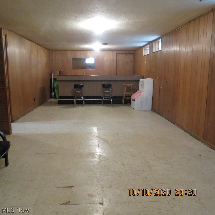 4102 Snow Road Cleveland, OH 44134 - Photo 12 of 19