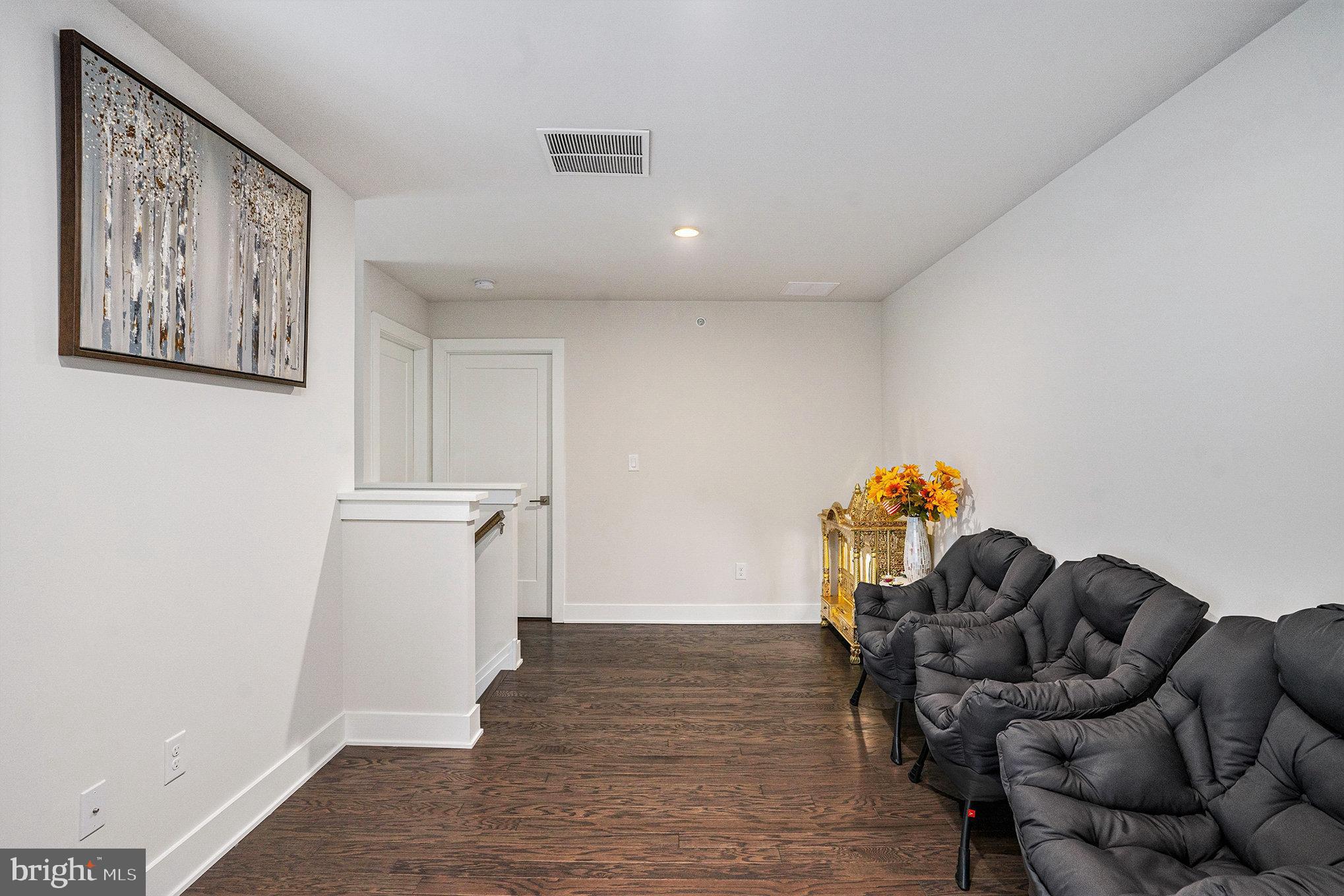 214 Iris Lane Chester Springs, PA 19425 - Photo 17 of 40 Sitting Area Second Floor