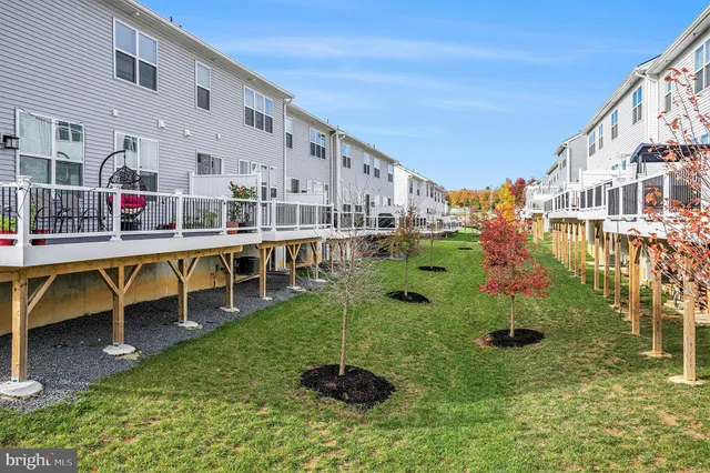 a house view with a outdoor space