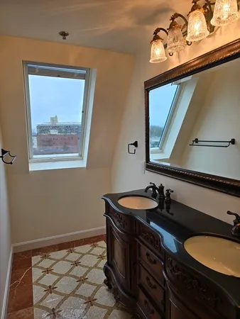$6,200 | 950 Massachusetts Avenue, Unit PH1, Cambridge, MA 02139