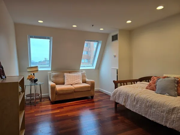 $6,200 | 950 Massachusetts Avenue, Unit PH1, Cambridge, MA 02139