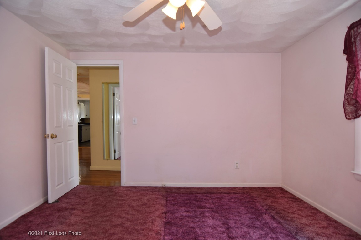 8 Ewing Road North Kingstown, RI 02852 - Photo 12 of 40 Gallery Image 12