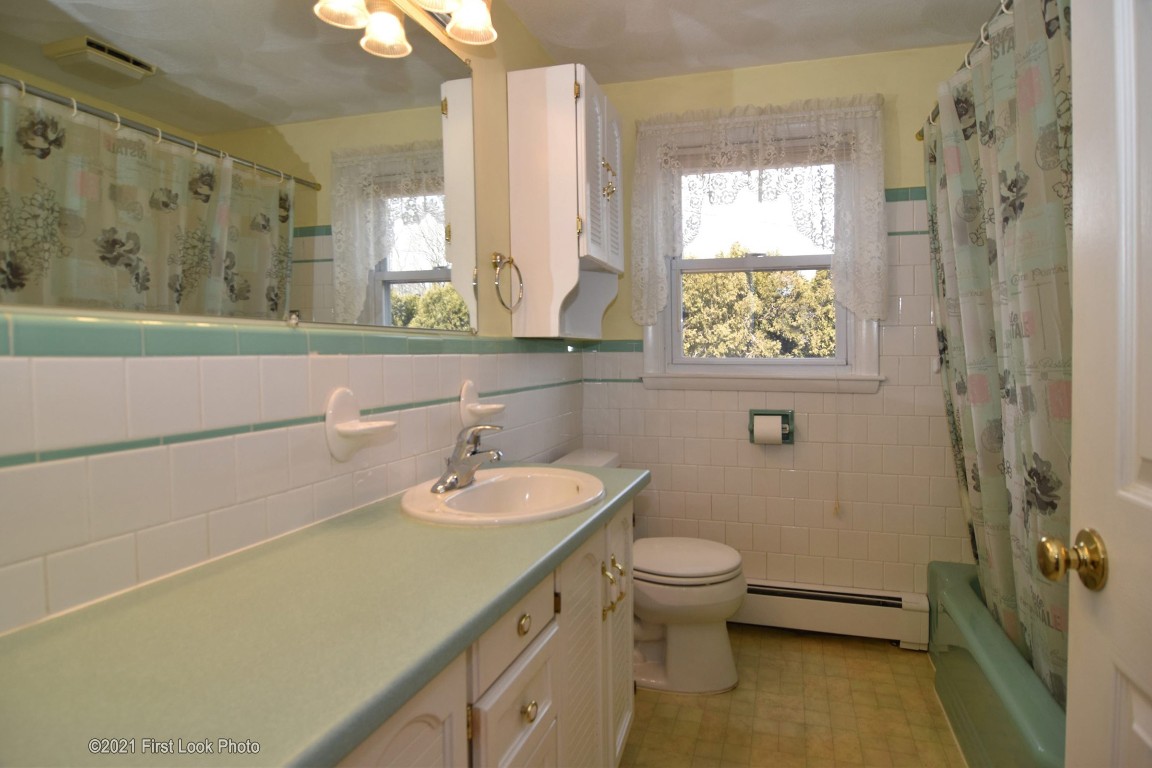 8 Ewing Road North Kingstown, RI 02852 - Photo 19 of 40 Gallery Image 19