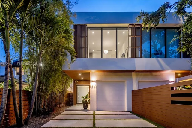 $2,975,000 | 3222 Matilda Street, Unit 3222, Miami, FL 33133