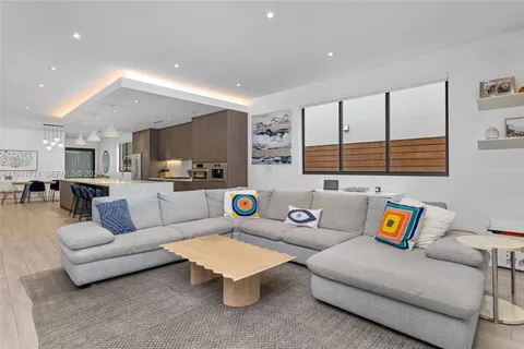 $2,975,000 | 3222 Matilda Street, Unit 3222, Miami, FL 33133