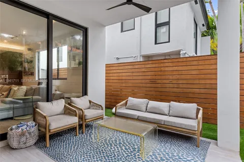 $2,975,000 | 3222 Matilda Street, Unit 3222, Miami, FL 33133