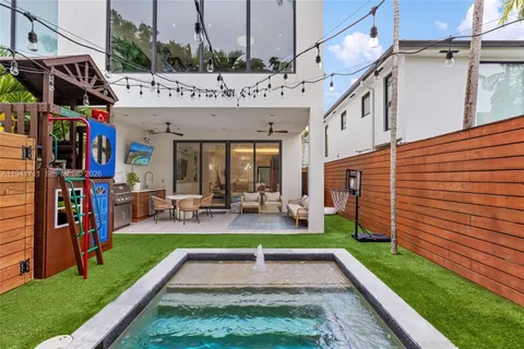 $2,975,000 | 3222 Matilda Street, Unit 3222, Miami, FL 33133