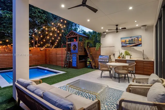 $2,975,000 | 3222 Matilda Street, Unit 3222, Miami, FL 33133