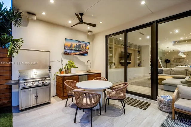 $2,975,000 | 3222 Matilda Street, Unit 3222, Miami, FL 33133