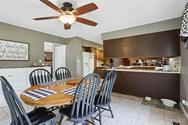 $425,000 | 19414 East Frontage Road, Raymond, IL 62560