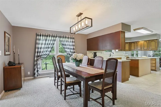 $425,000 | 19414 East Frontage Road, Raymond, IL 62560