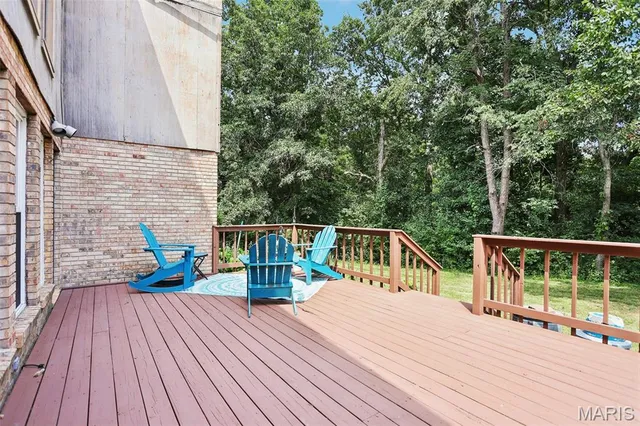 $425,000 | 19414 East Frontage Road, Raymond, IL 62560