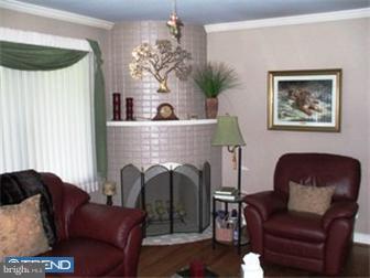 6 Cornell Road Wilmington, DE 19808 - Photo 2 of 12 Living Room