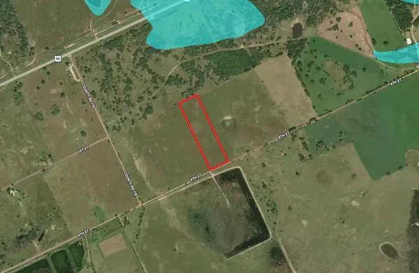 an aerial view of a bathroom