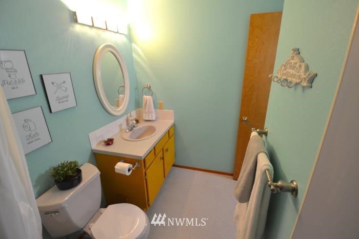 20829 Pugh Road Northeast Poulsbo, WA 98370 - Photo 13 of 25 Gallery Image 13