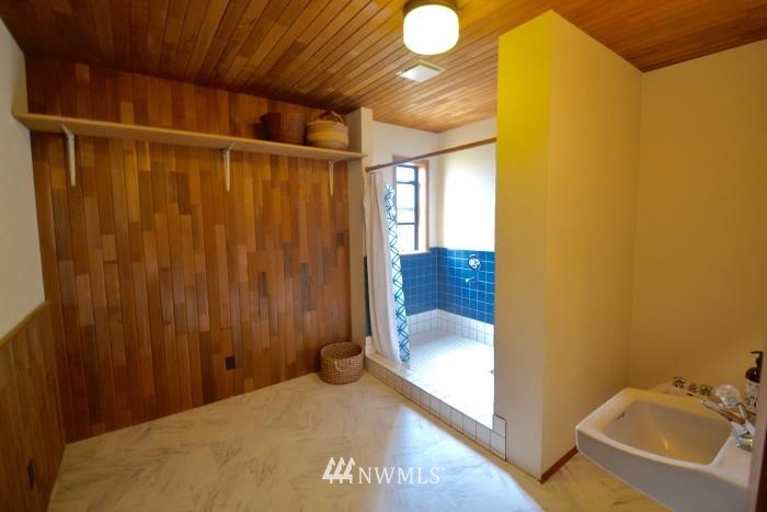 20829 Pugh Road Northeast Poulsbo, WA 98370 - Photo 15 of 25 Gallery Image 15