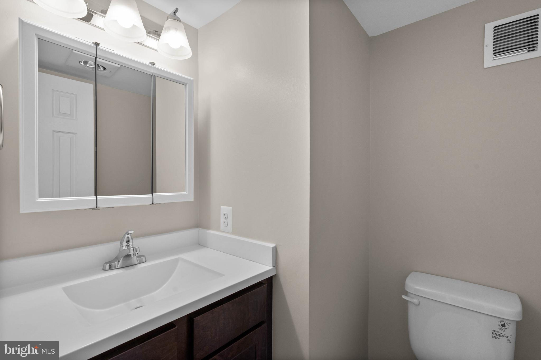 3216 Spartan Road, Unit 38 Olney, MD 20832 - Photo 18 of 26 Primary Half Bathroom