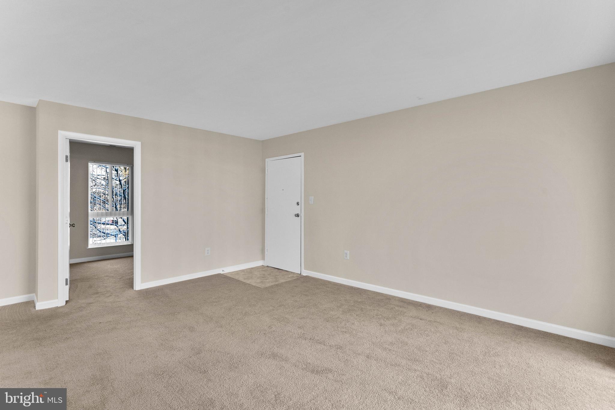 3216 Spartan Road, Unit 38 Olney, MD 20832 - Photo 4 of 26 Living Room