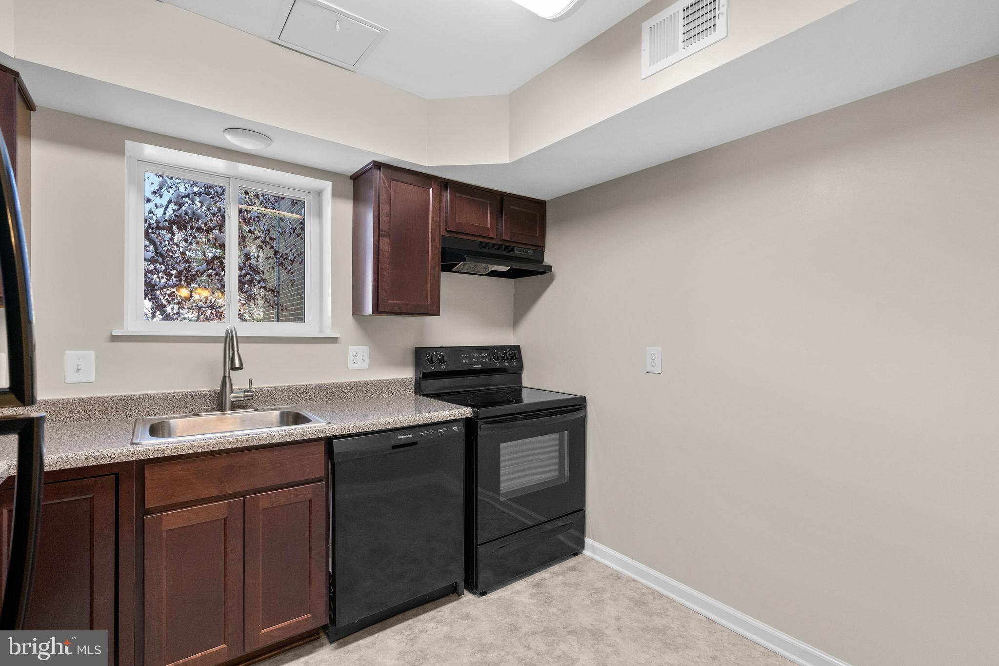 3216 Spartan Road, Unit 38 Olney, MD 20832 - Photo 10 of 26 Kitchen