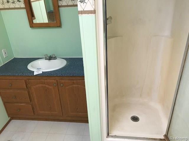 8227 North Center Road Mount Morris, MI 48458 - Photo 26 of 34 bath 1,3.jpeg