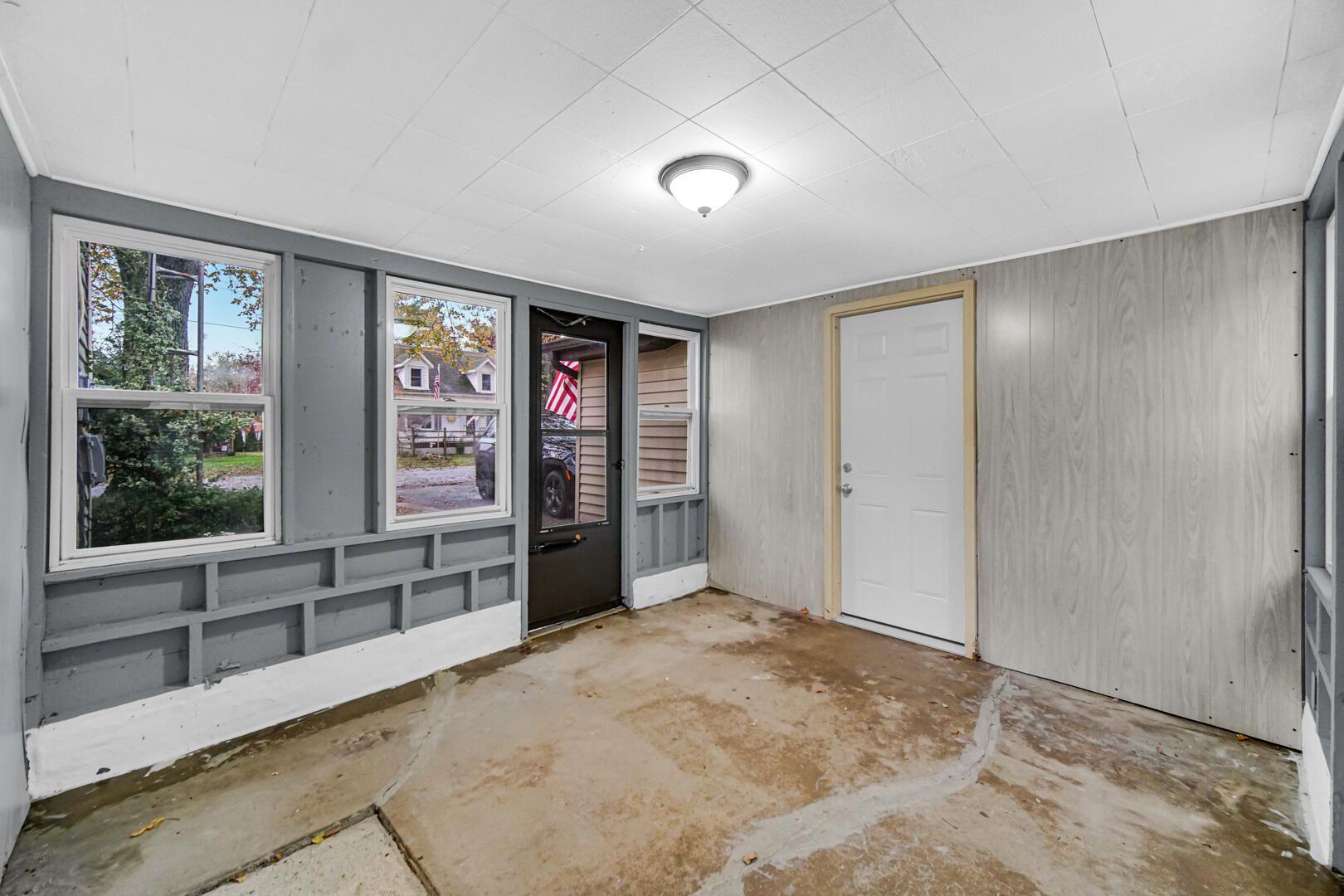 102 Elizabeth Street Kingsbury, IN 46350 - Photo 12 of 25 1620x1080