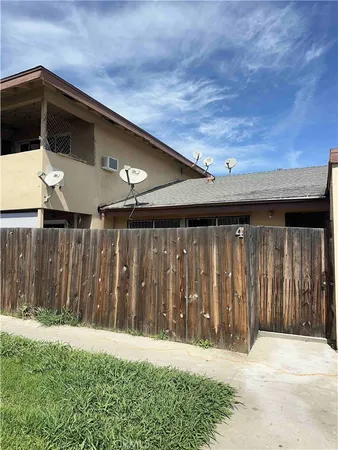 $1,290 | 2406 Angela Street, Unit 4, Pomona, CA 91766