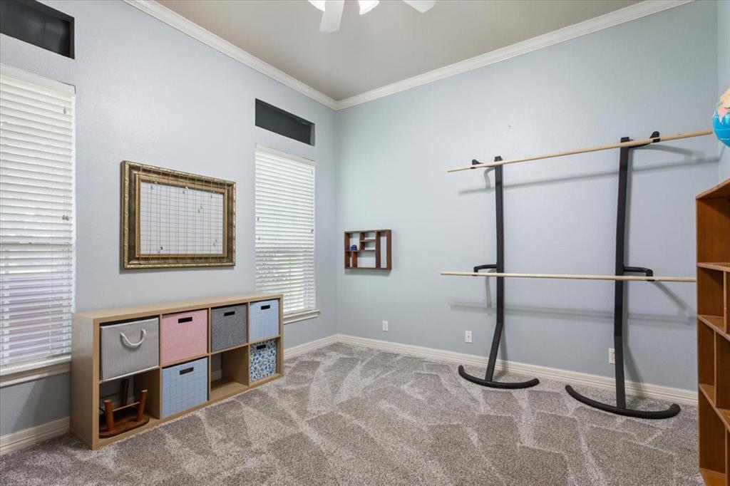 5616 Landsdown Drive Waco, TX 76708 - Photo 20 of 33 a view of a livingroom with furniture