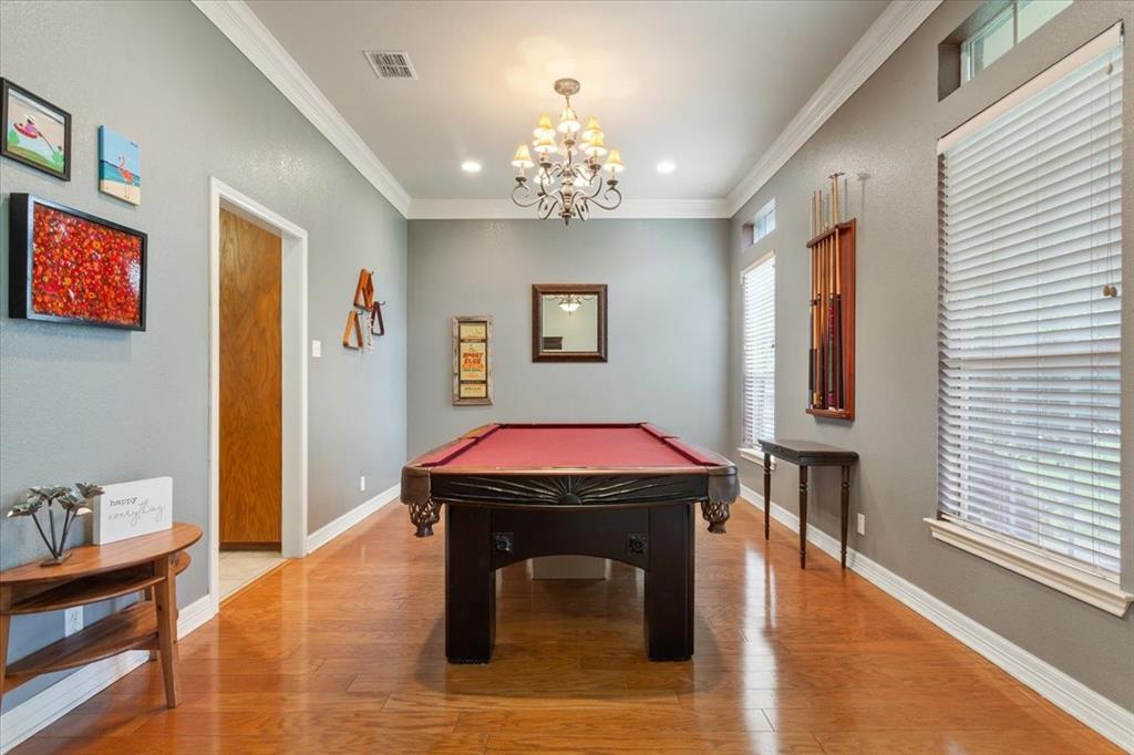 5616 Landsdown Drive Waco, TX 76708 - Photo 5 of 33 a view of an entryway with furniture