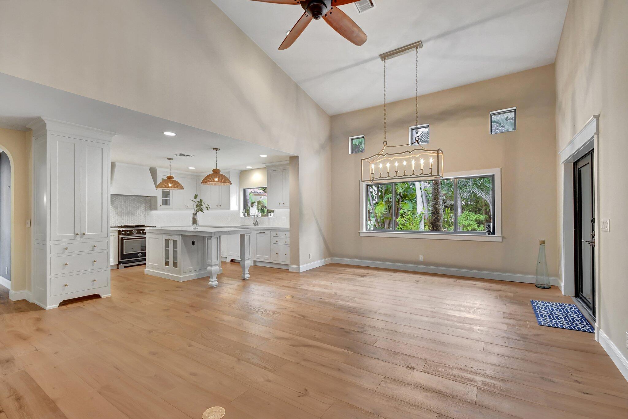 1099 Southwest 2nd Street Boca Raton, FL 33486 - Photo 21 of 47 Family Room