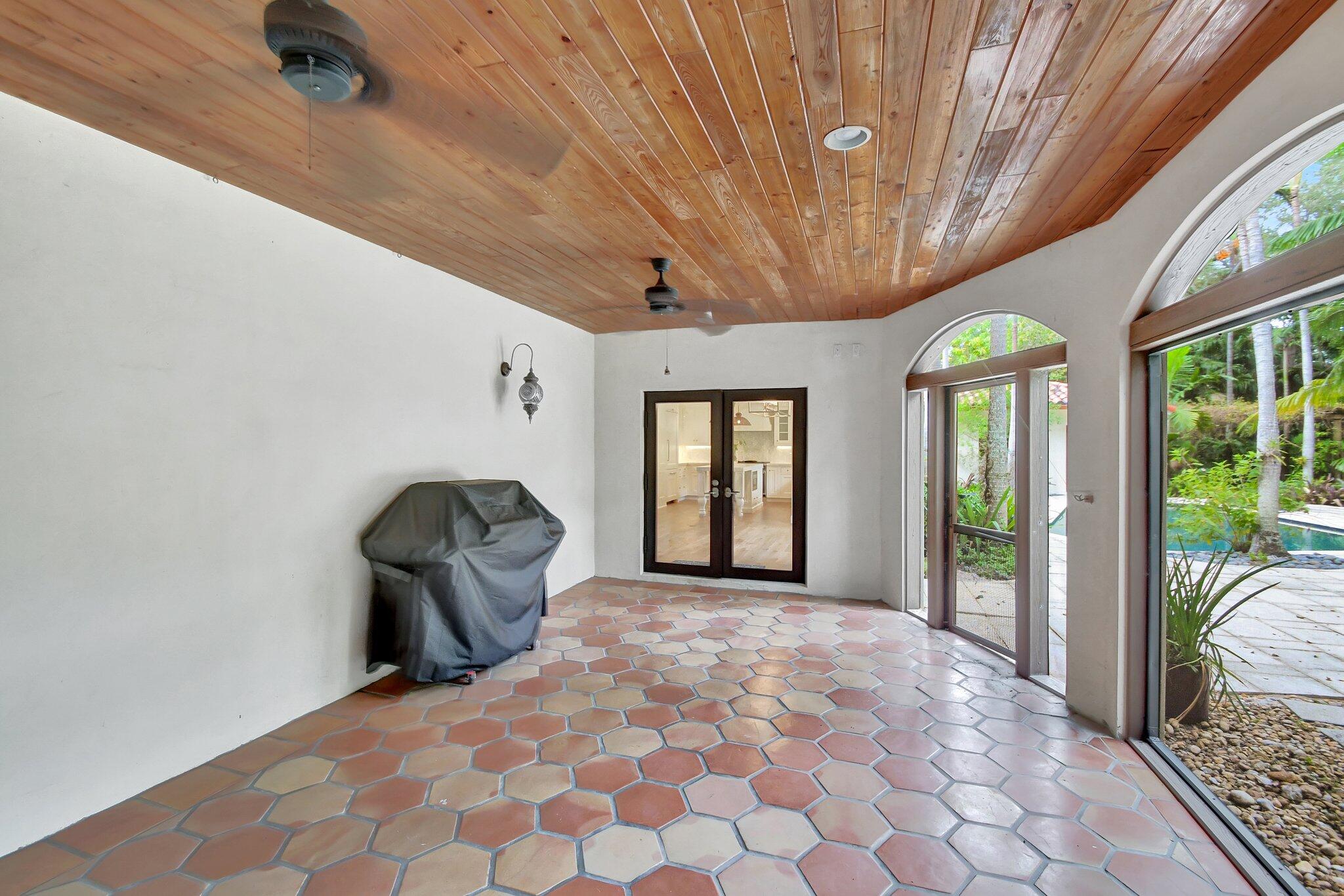 1099 Southwest 2nd Street Boca Raton, FL 33486 - Photo 35 of 47 Covered Patio