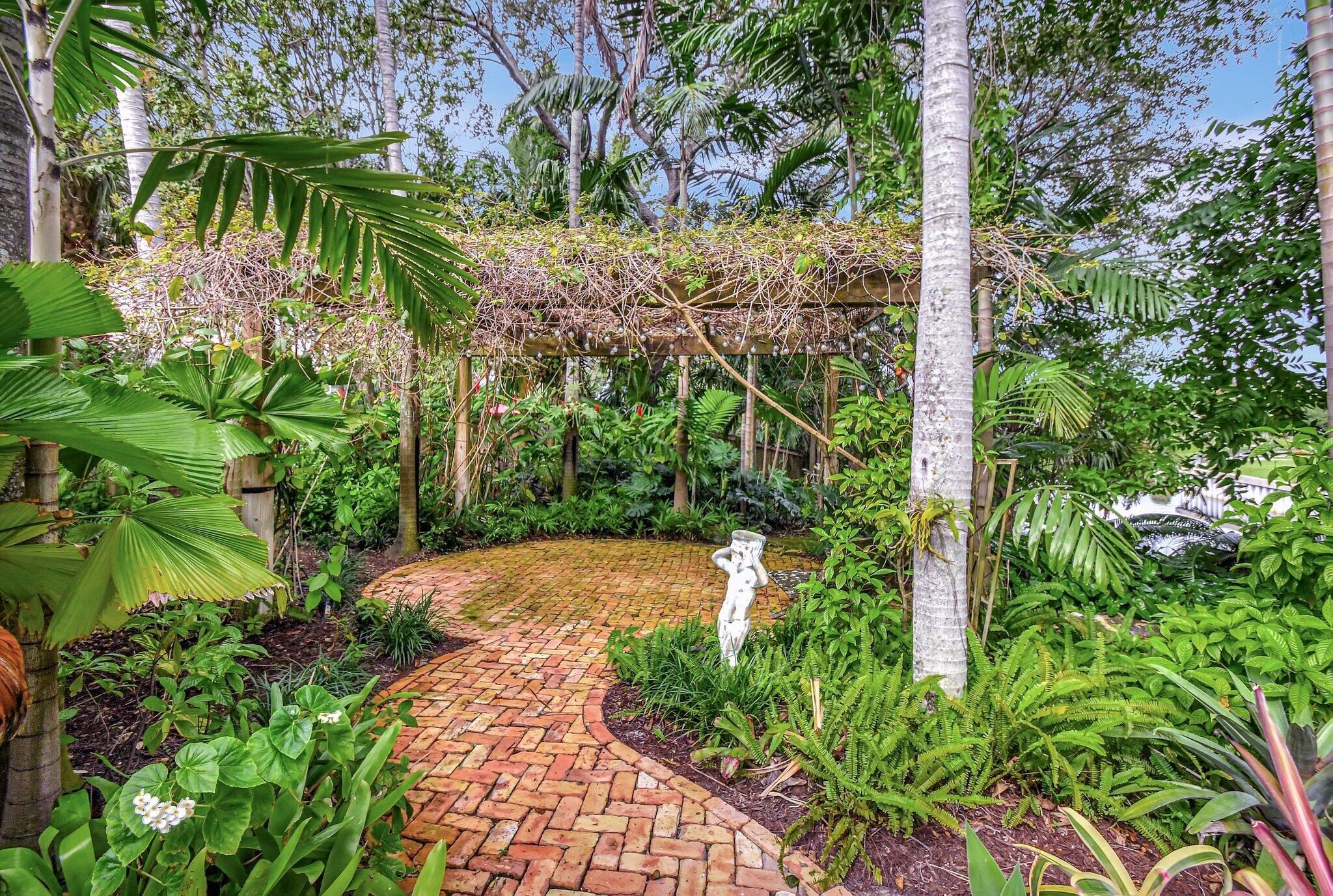 1099 Southwest 2nd Street Boca Raton, FL 33486 - Photo 40 of 47 Yard